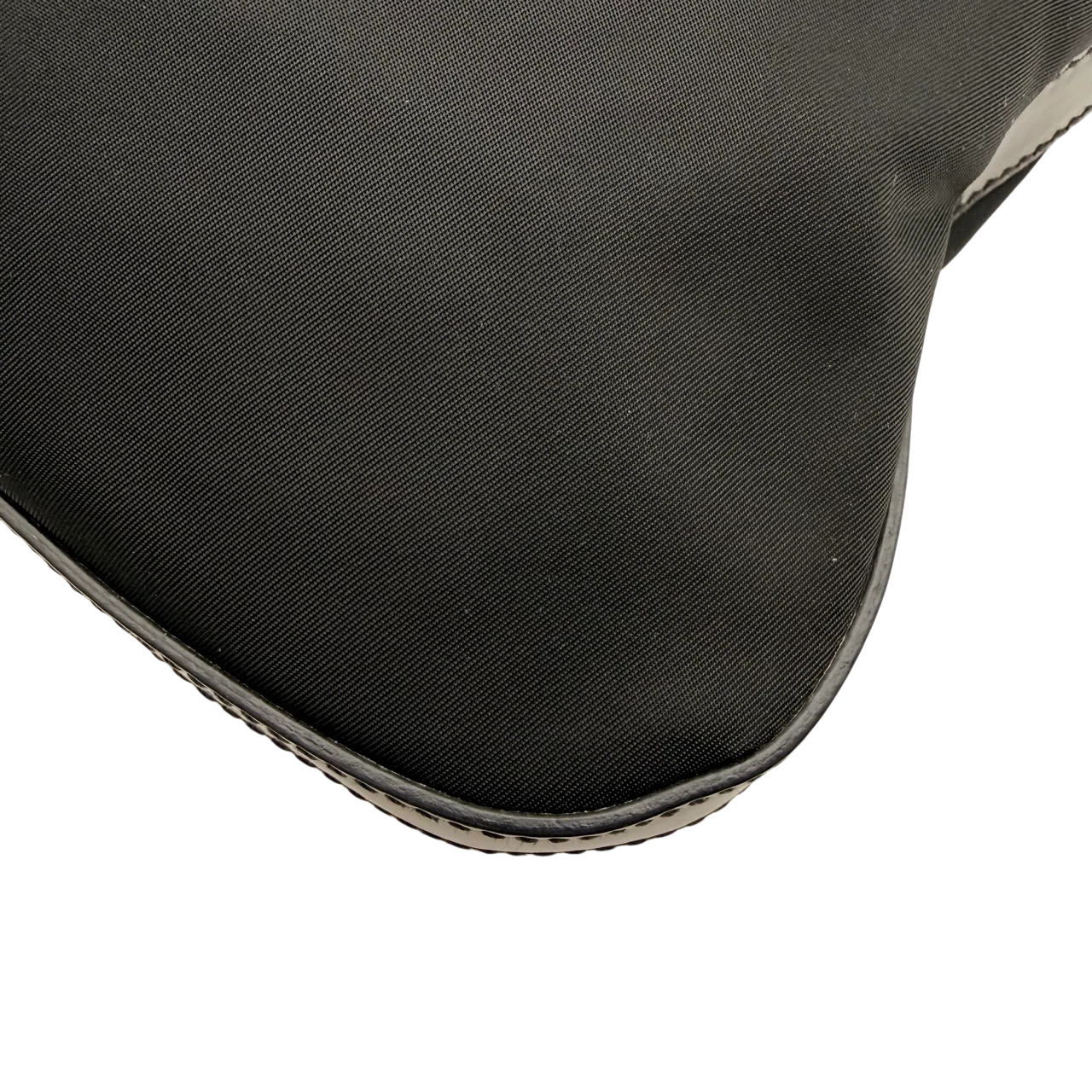 Prada Umhängetasche Tessuto aus Nylon schwarz