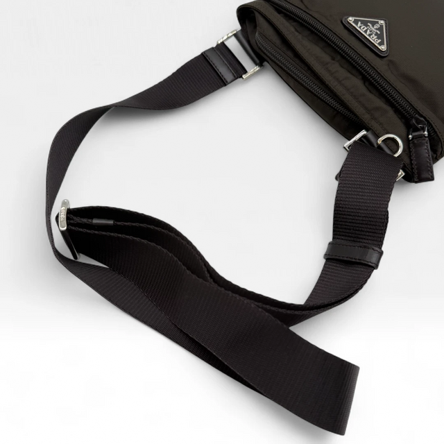 Prada Umhängetasche basic