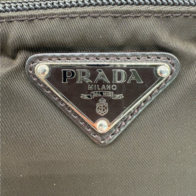 Prada Umhängetasche basic