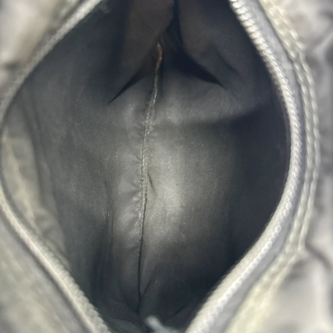 Prada Umhängetasche basic