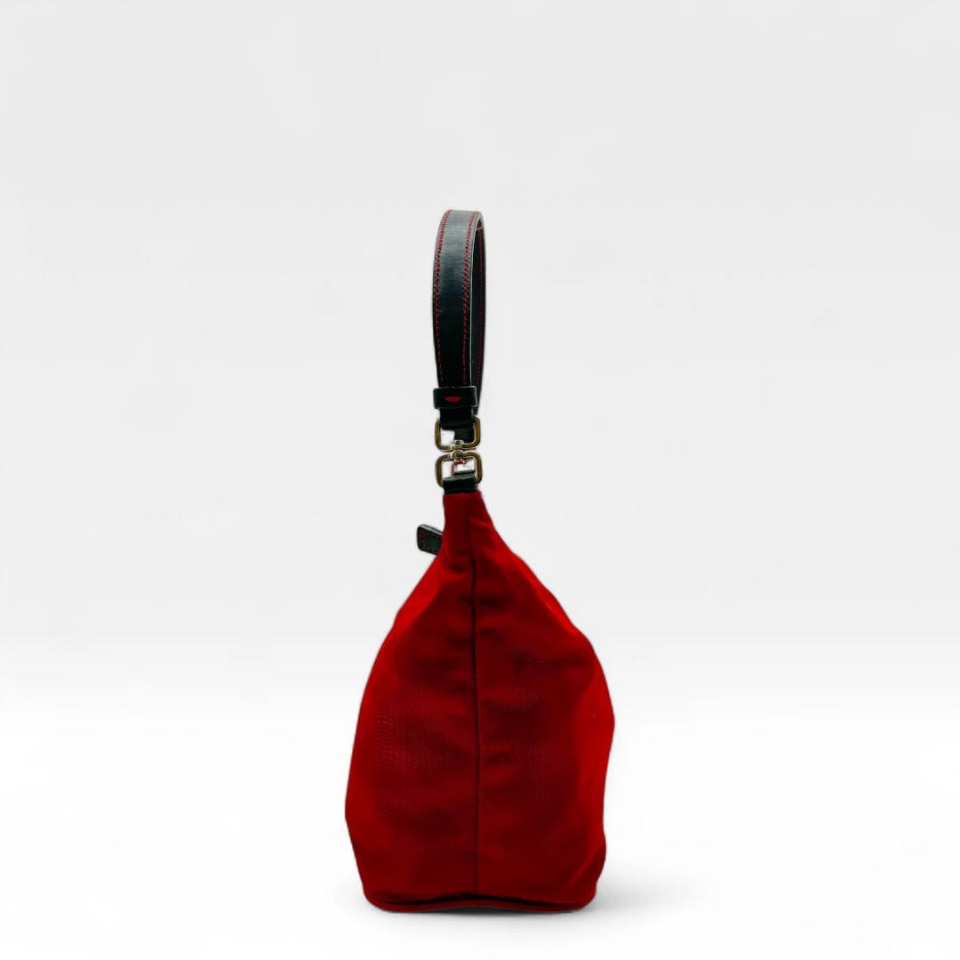 Prada Handtasche aus Nylon rot