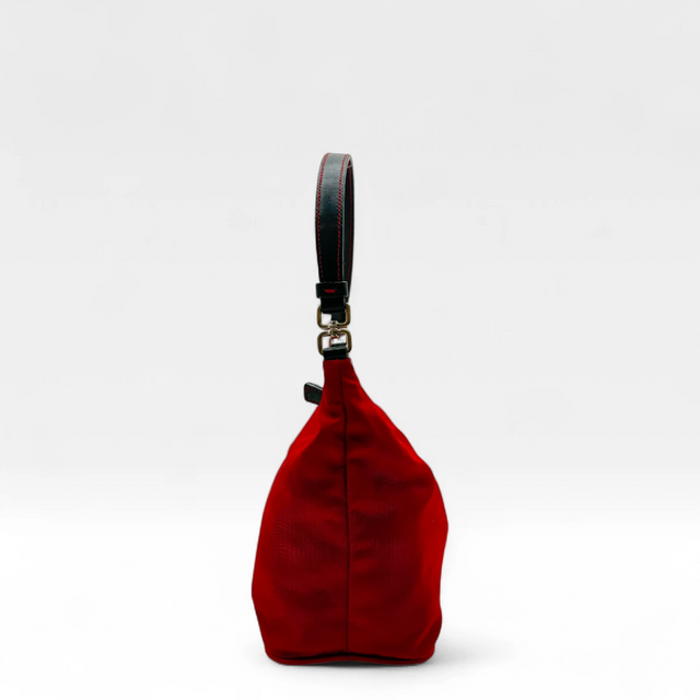 Prada Handtasche aus Nylon rot