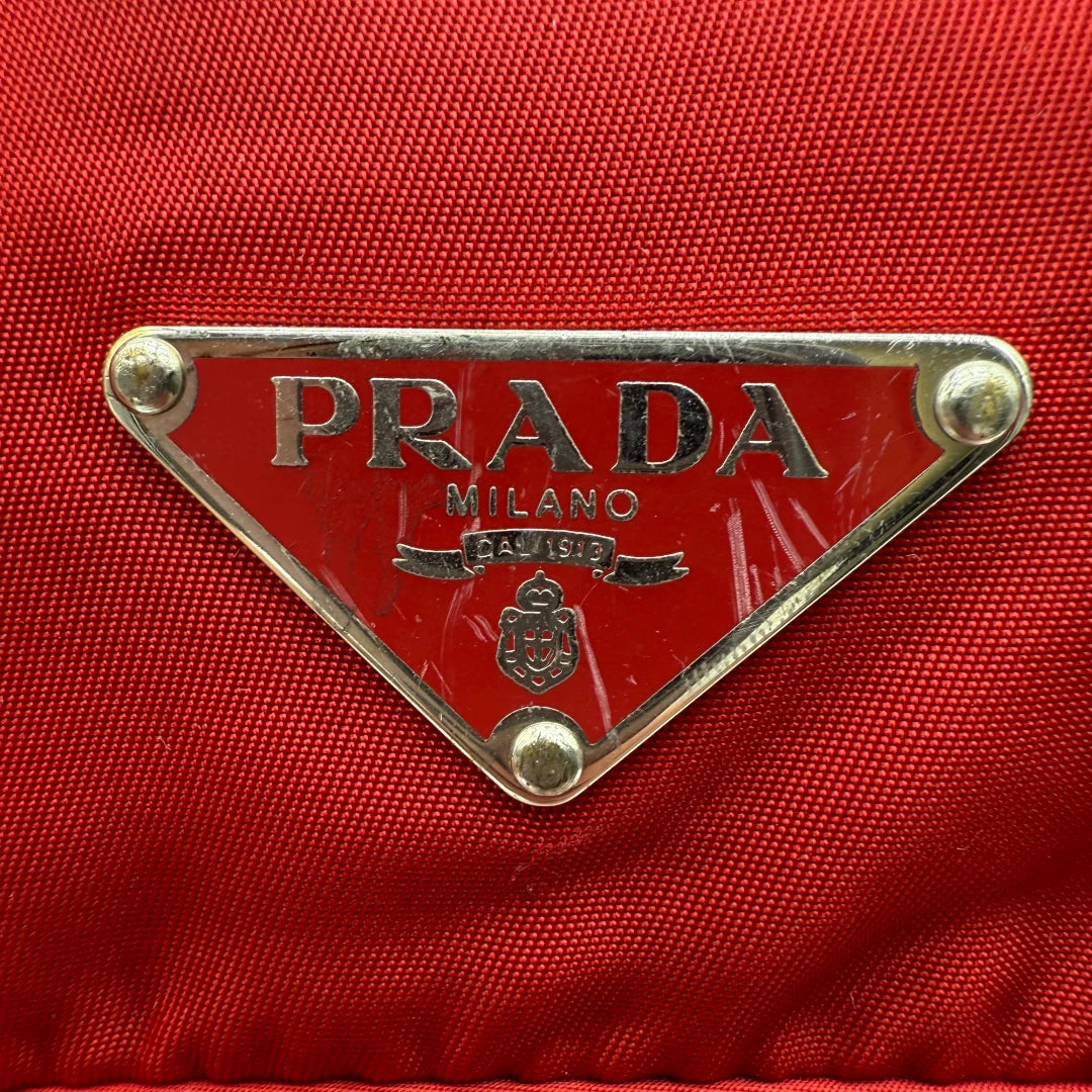 Prada Handtasche aus Nylon rot