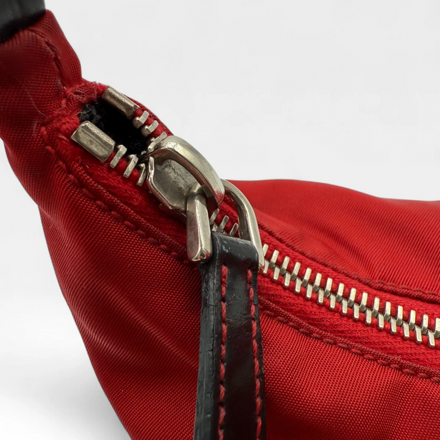 Prada Handtasche aus Nylon rot