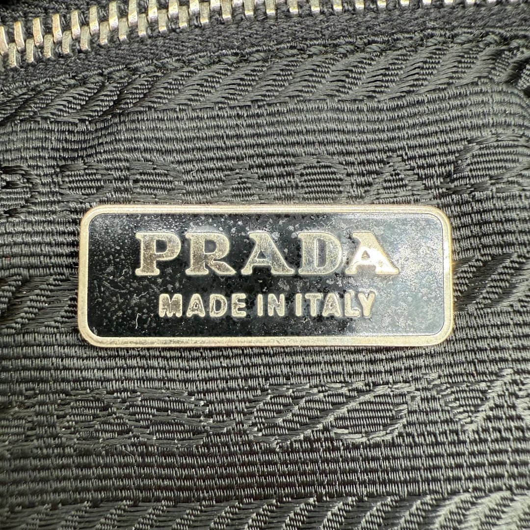 Prada Handtasche aus Nylon rot
