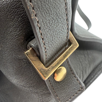 Saint Laurent Handtasche Cabas mit Umhängegurt aus Leder grau – Beschläge im Detail