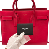 Saint Laurent Handtasche Sac de Jour aus Leder pink