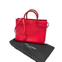 Saint Laurent Handtasche Sac de Jour aus Leder pink