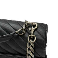 Saint Laurent Umhängetasche College Messenger large aus schwarzem Lammleder