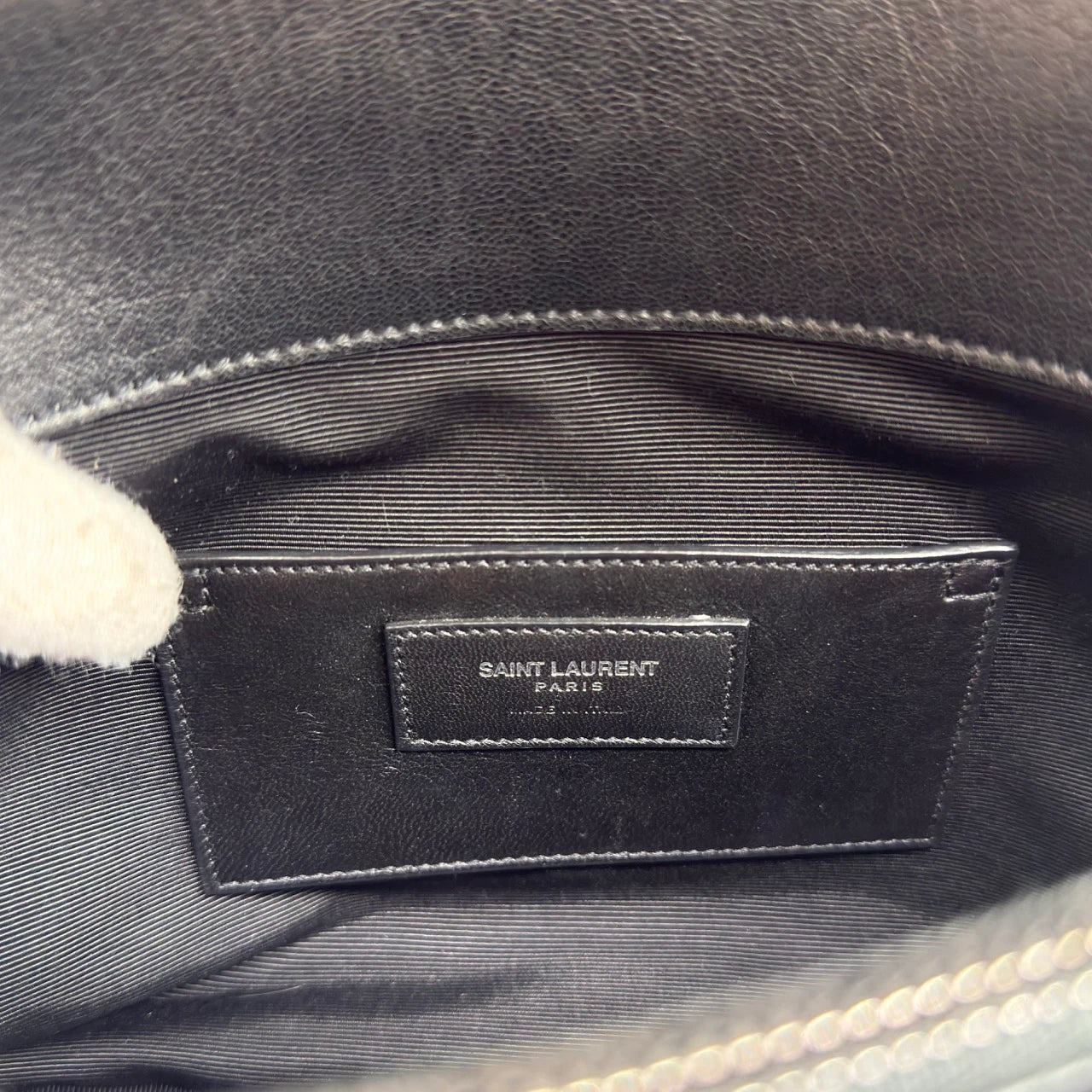 Saint Laurent Umhängetasche College Messenger large aus schwarzem Lammleder