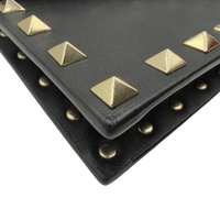 Valentino Garavani Umhängetasche Envelope Rockstud