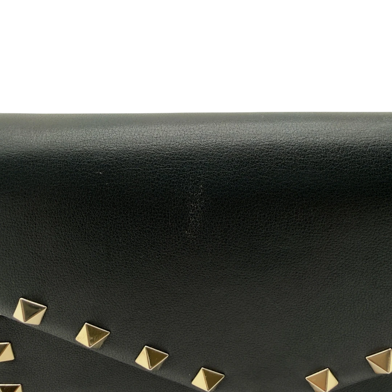 Valentino Garavani Umhängetasche Envelope Rockstud