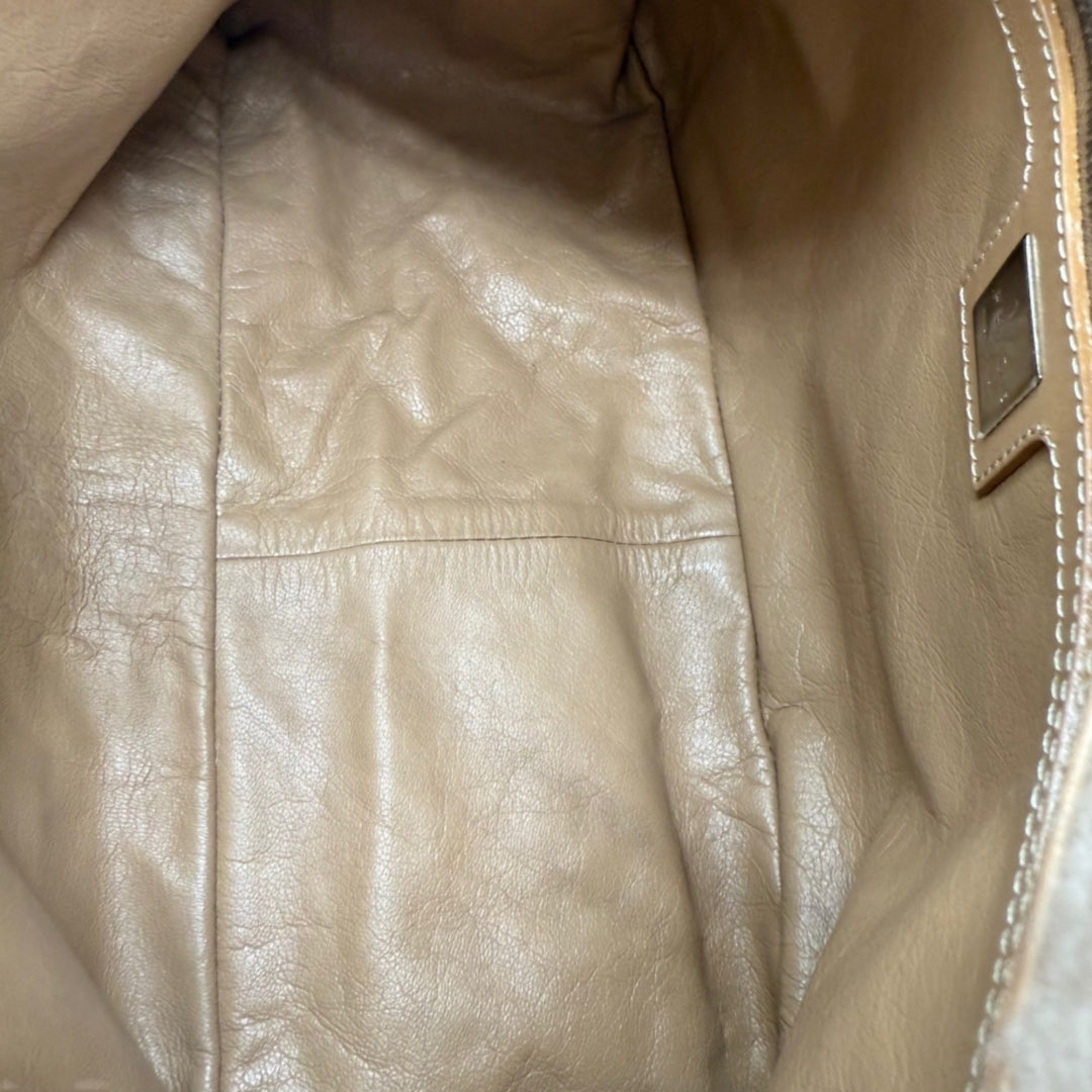 Fendi Handtasche Mamma Baguette aus Kaschmir monogram beige