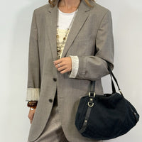 Gucci Shopper Abbey monogram dunkelblau – getragen am Model
