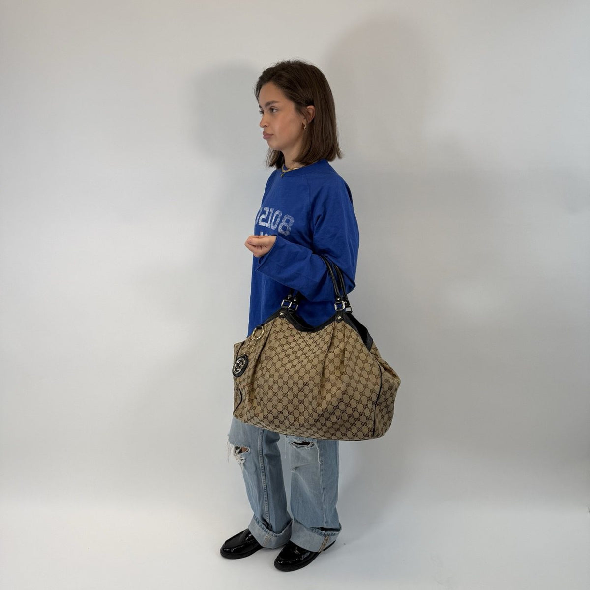 Gucci Shopper Sukey large monogram beige – getragen am Model
