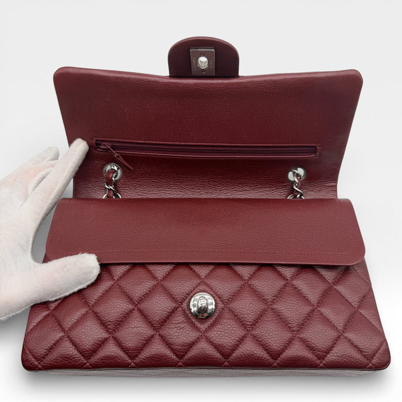 Bolso clásico atemporal con doble solapa, mediano
