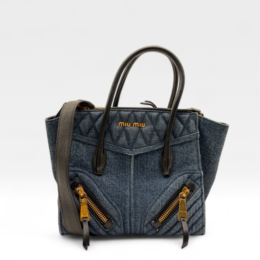 Miu Miu Handtasche Biker mit Umhängegurt aus Denimstoff blau