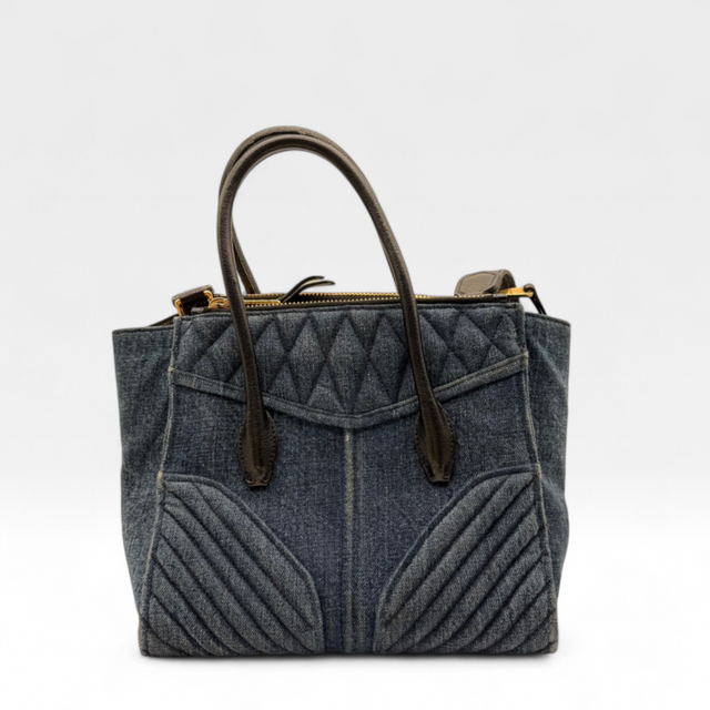 Miu Miu Handtasche Biker mit Umhängegurt aus Denimstoff blau