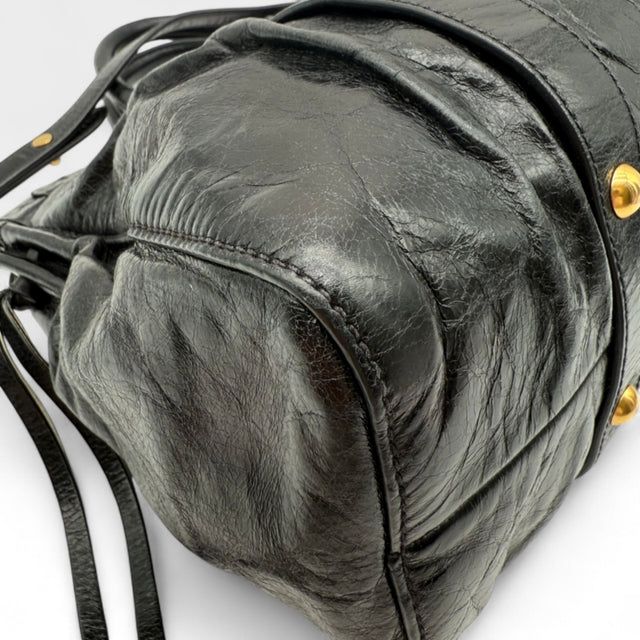 Miu Miu Handtasche Vitello Lux mit Umhängegurt aus Leder schwarz